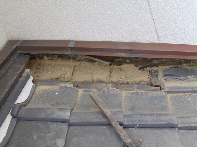 のし瓦を撤去したところ